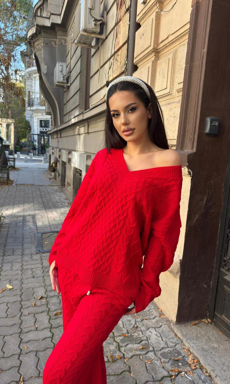 Compleu dama Kirra-Rosu