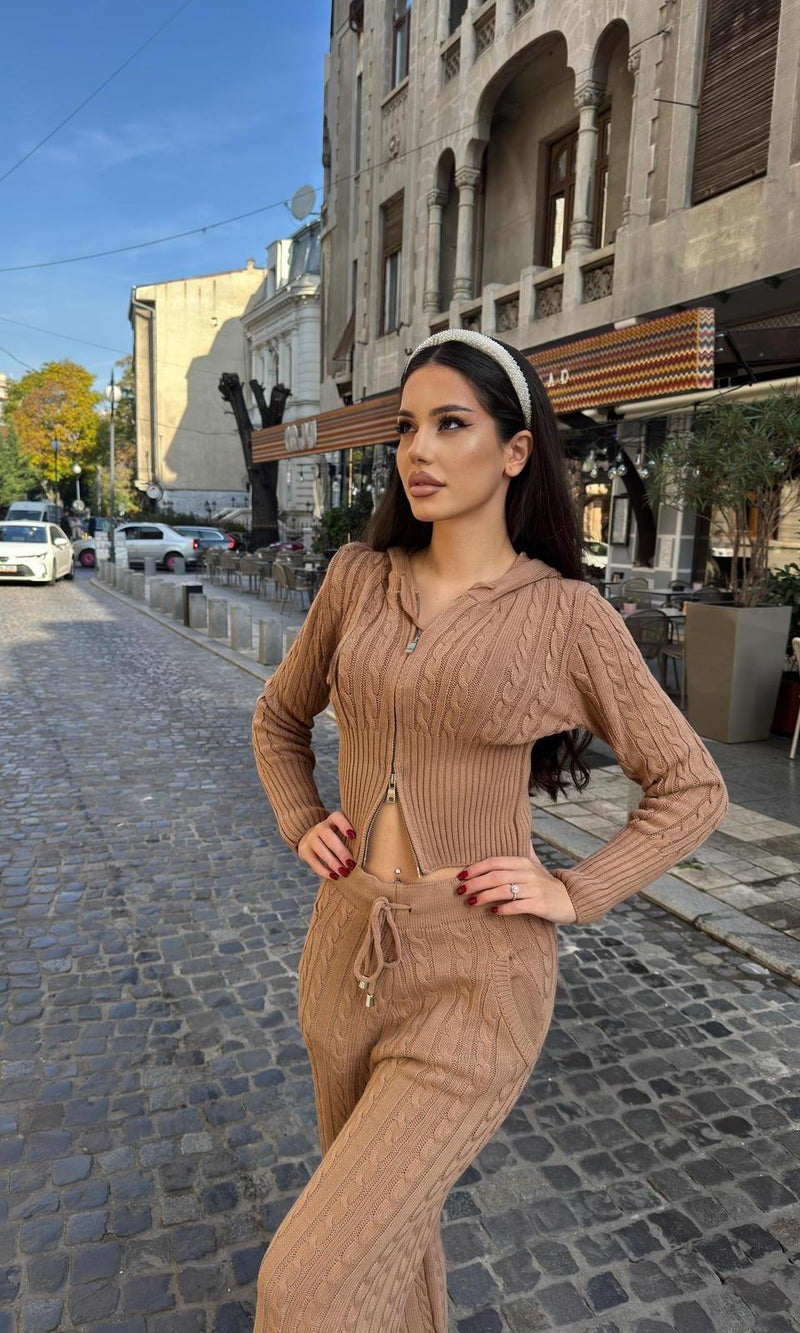 Compleu dama Kendra-Maro Carmel