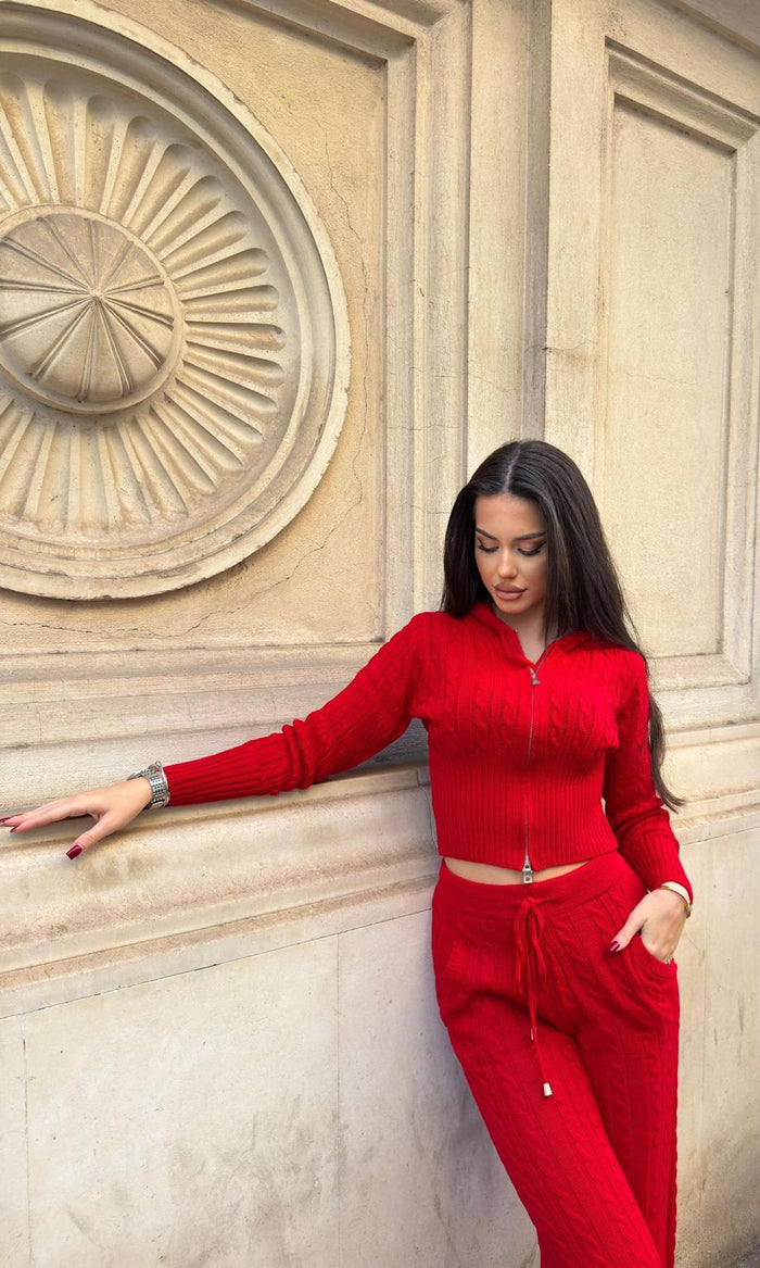 Compleu dama Kendra-Rosu