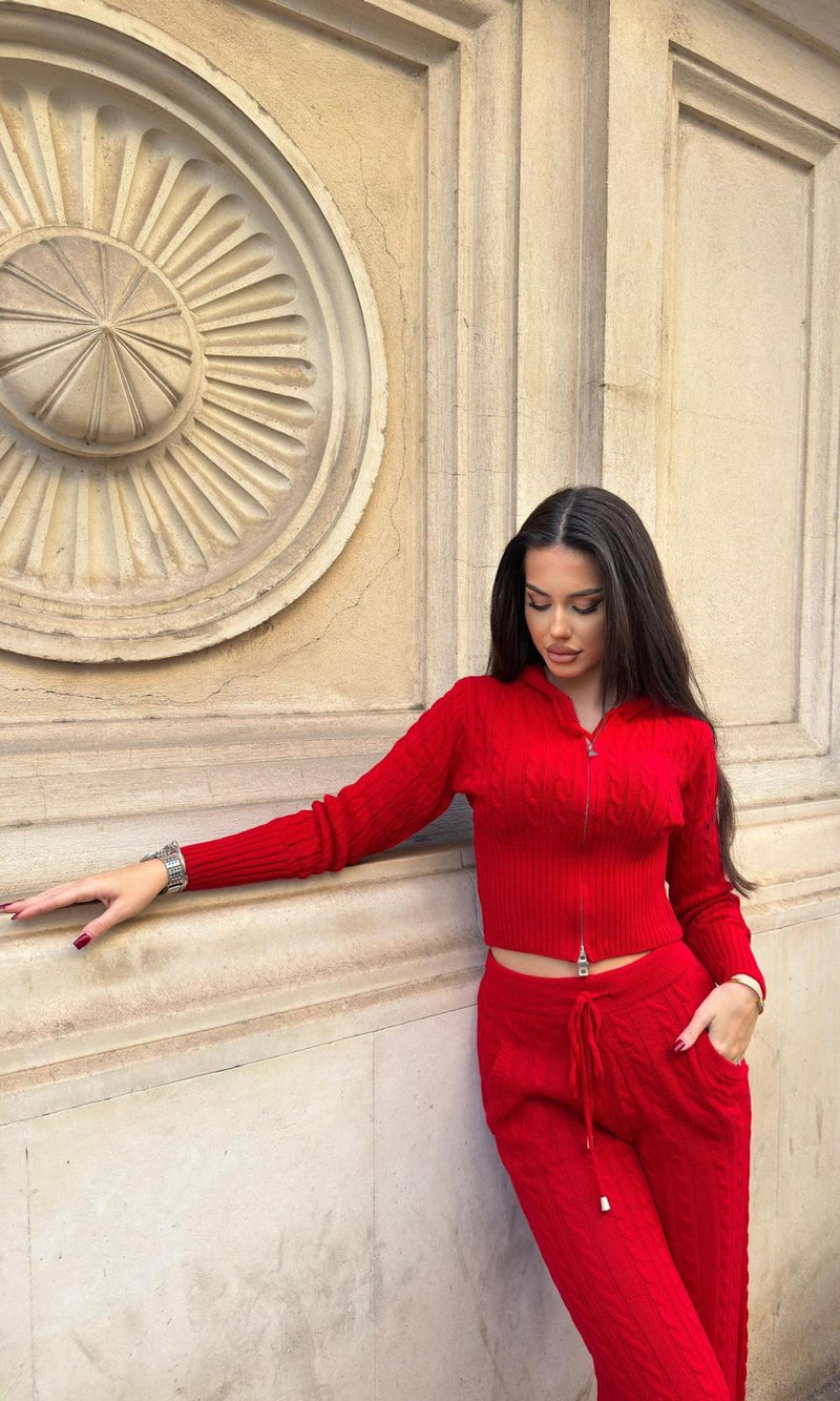 Compleu dama Kendra-Rosu