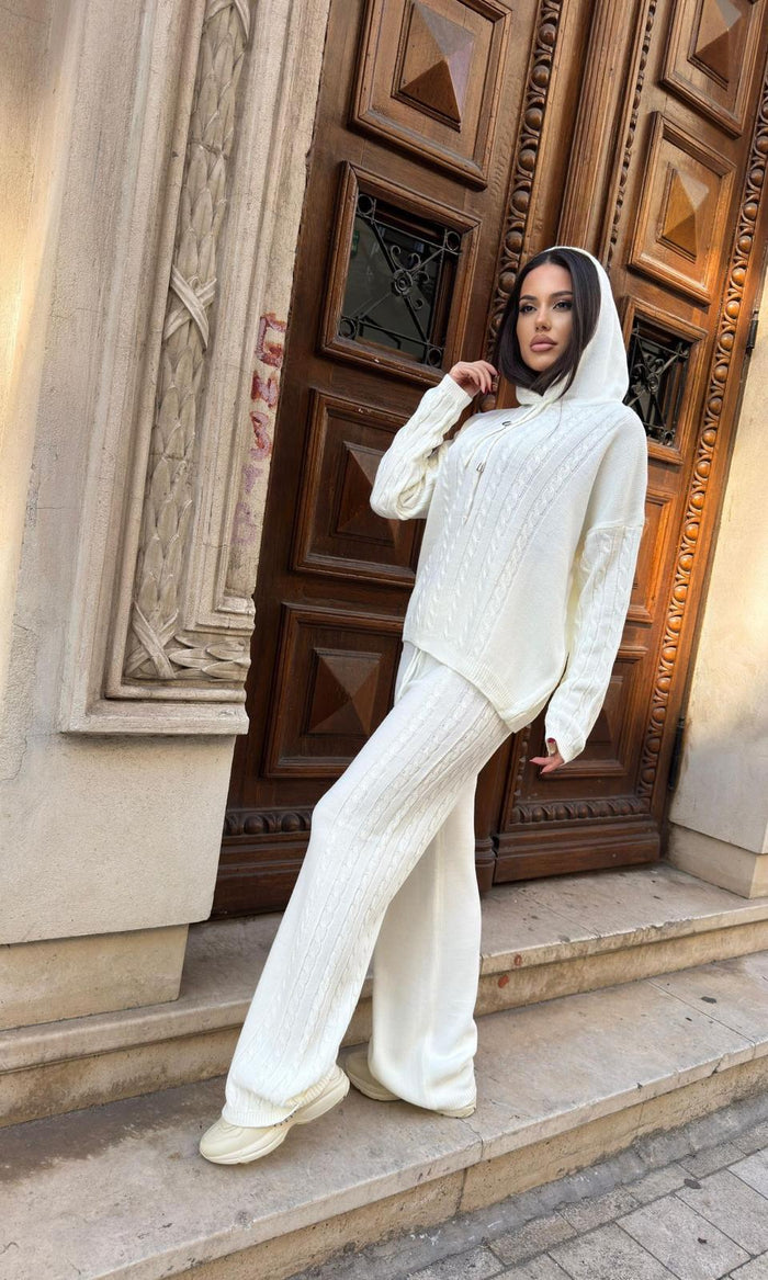 Compleu dama Kim-Alb